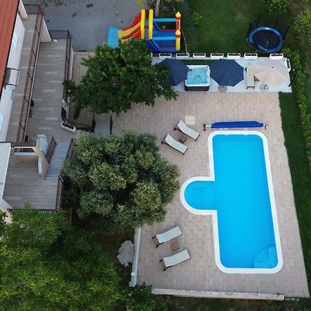 Casa Di Oliva-House With Heated Pool & Jacuzzi In Trilj, Croatia Villa ภายนอก รูปภาพ
